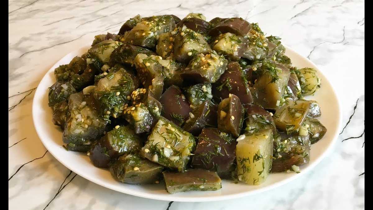 Рецепт баклажанов, приготовленных на сковороде с сметаной