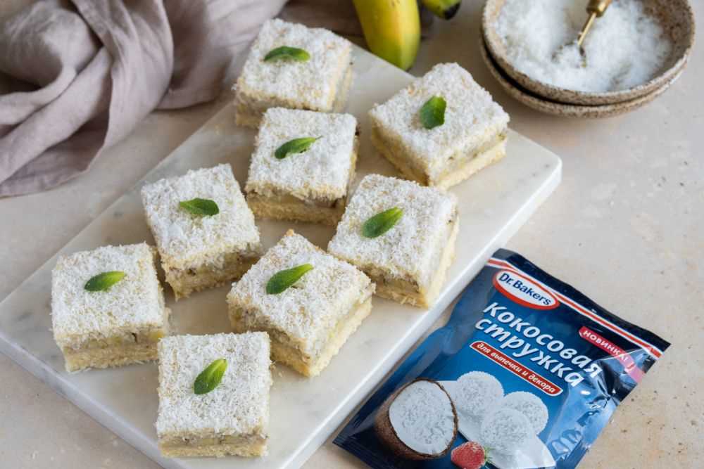 Пирожные с кремом и шоколадом