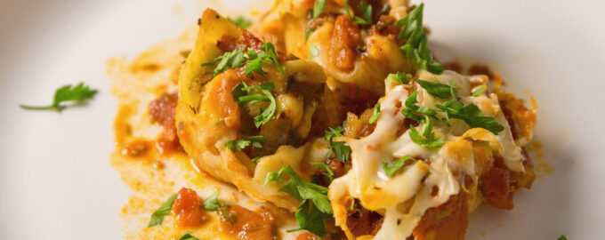 Рецепт приготовления рожков с сырной начинкой: просто и вкусно