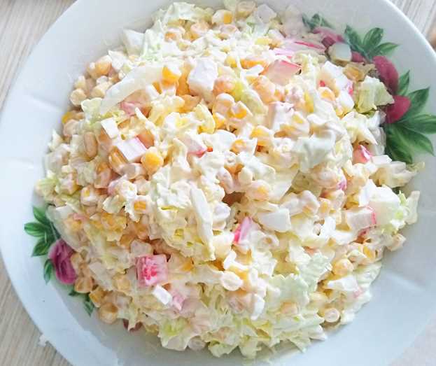Состав салата с крабовыми палочками: