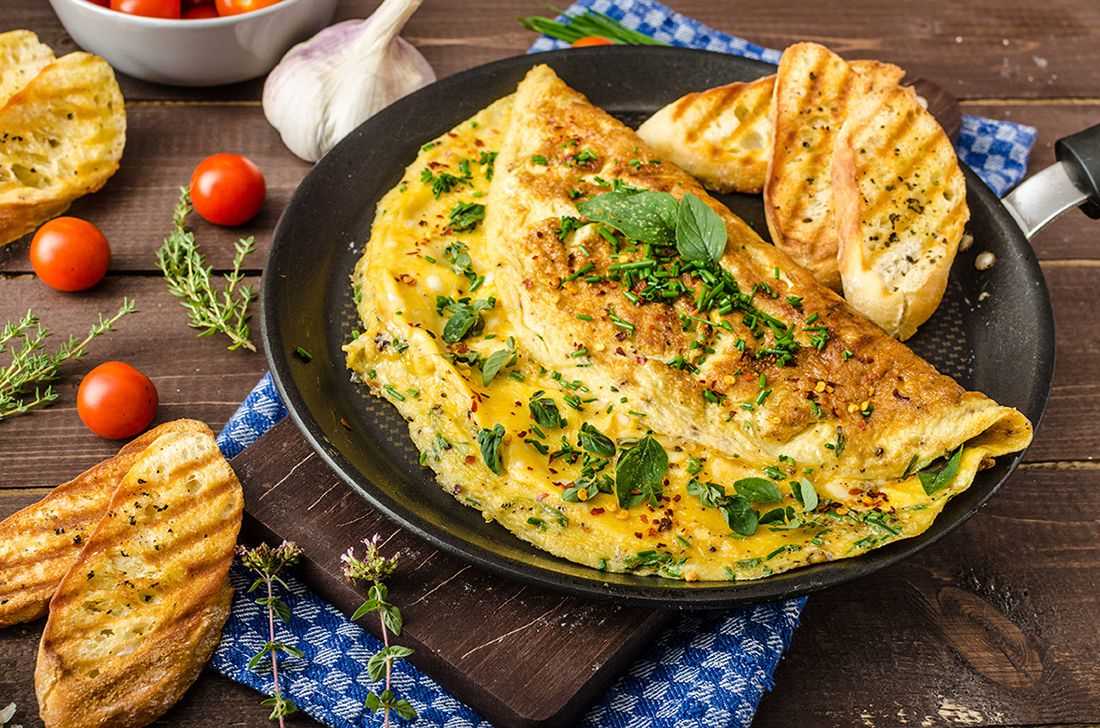 1. Омлет с овощами и сыром