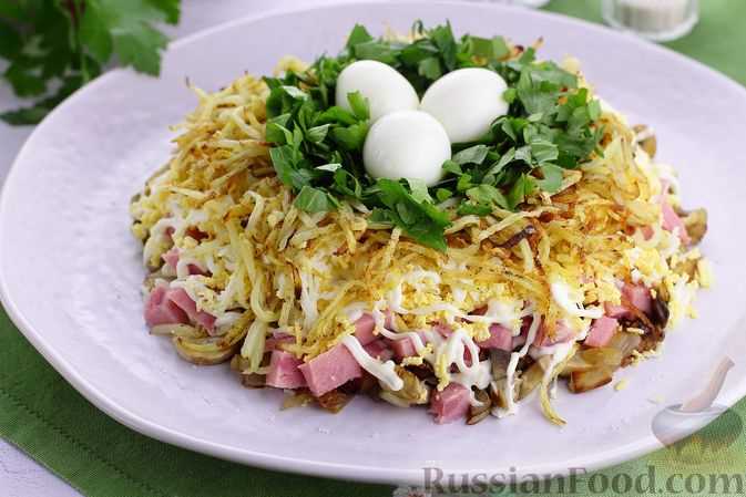 Салат с шампиньонами и луком: простой и ароматный