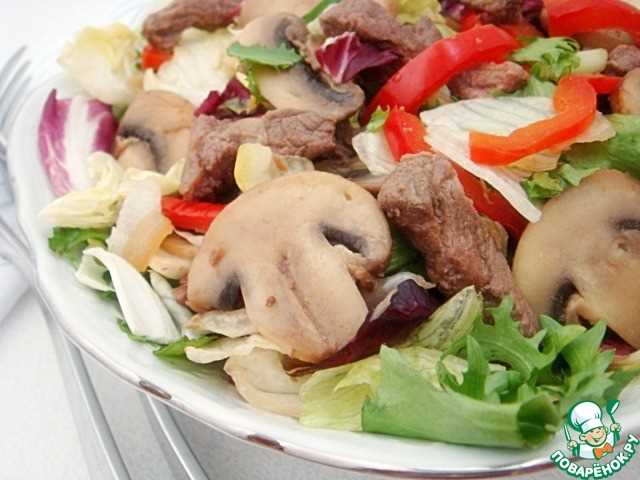 Салат с грибами и картофелем: насыщенный и сытный