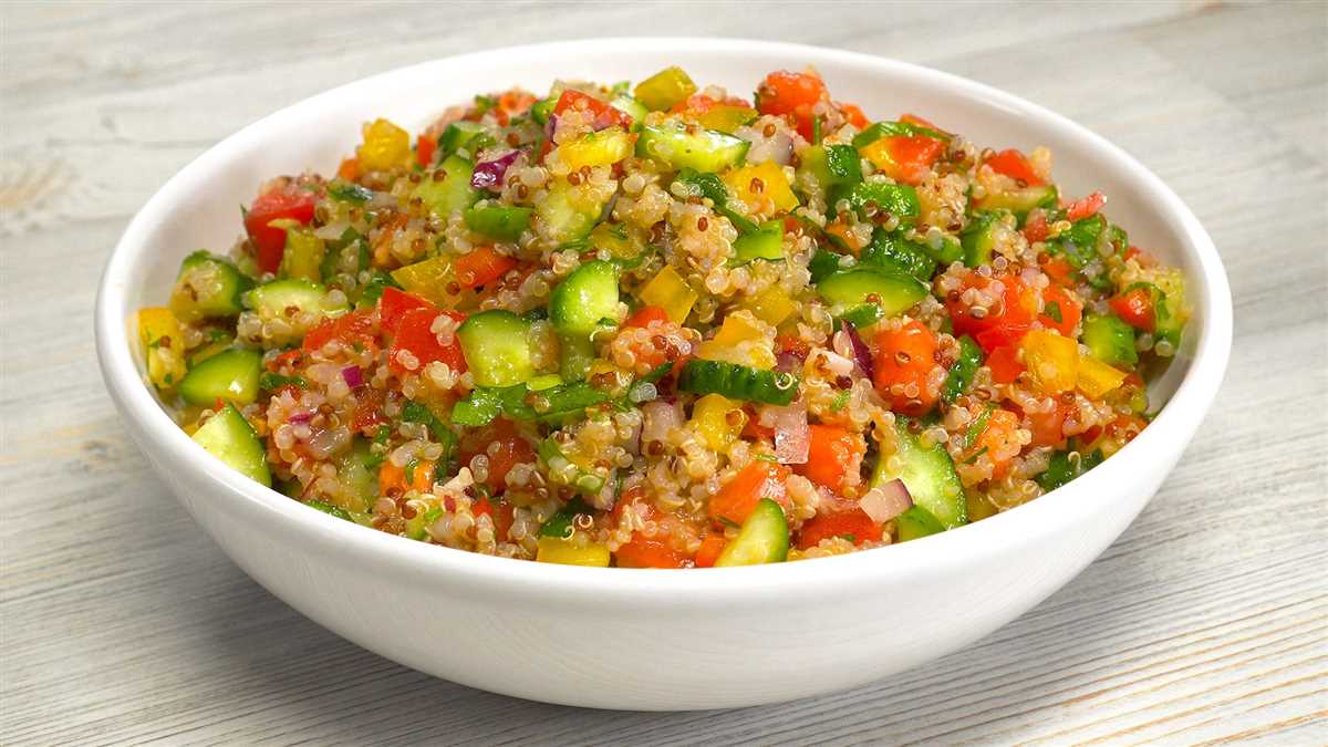 3. Мексиканский салат с киноа и черными бобами