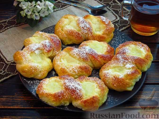 Нежные шоколадные пончики с глазурью