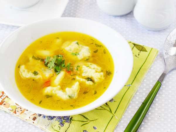 Чилийский куриный суп с кукурузой и перцем