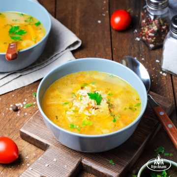 Креольский суп с рисом и креветками