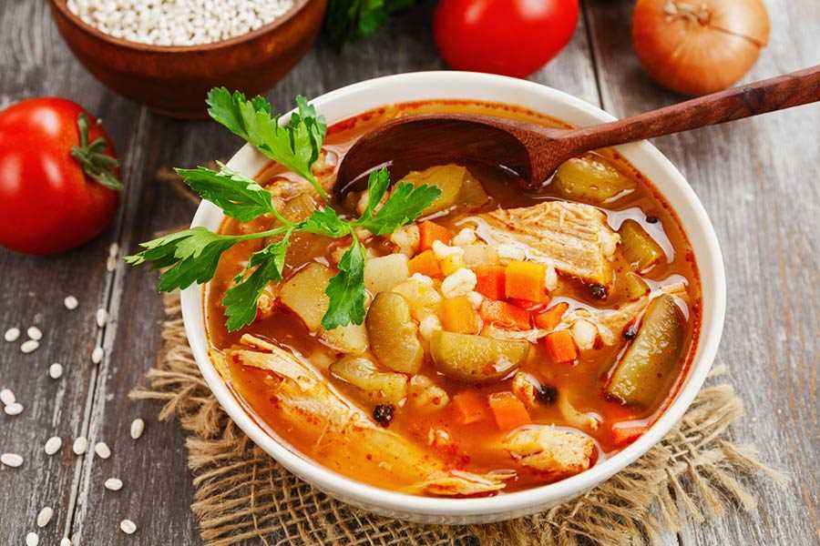 Лапша по-рязански: суп с крупными кусочками мяса и лапшой