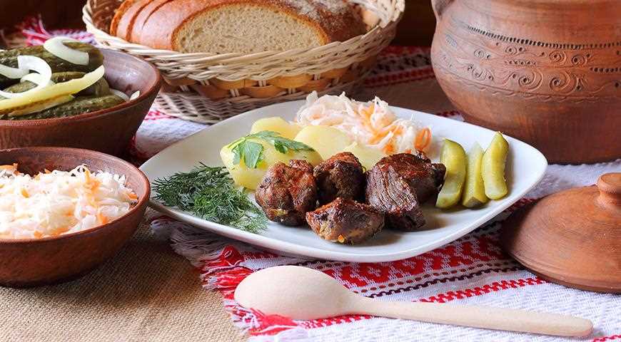 Омлеты и яичницы: простые и вкусные завтраки