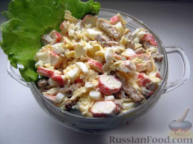 Три варианта салатов с крабом и гречкой Три варианта салатов с крабом и гречкой.