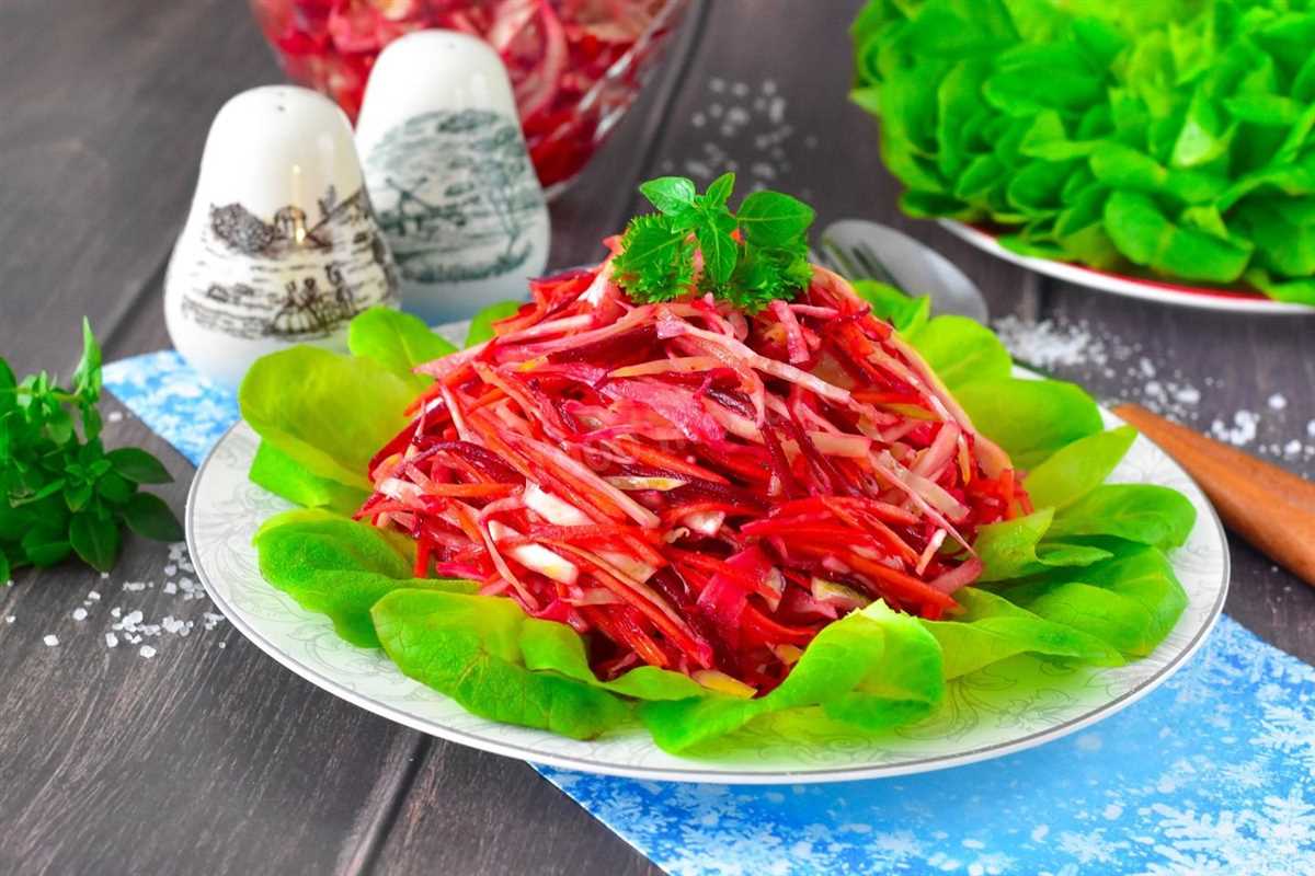 2. Салат с капустой, свеклой и тунцом